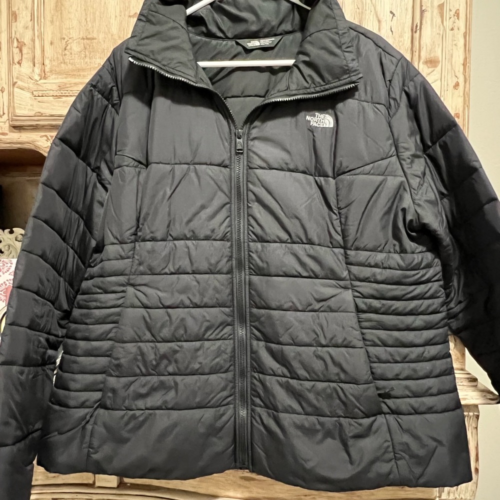 NWOT North Face jacket 😍 Size XXL. Smoke free home/ is in EXCELLENT condition